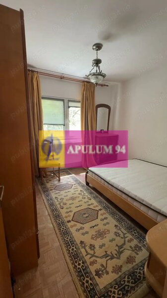 Apartament 4 camere de vanzare in zona Piata Victoriei