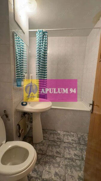 Apartament 4 camere de vanzare in zona Piata Victoriei
