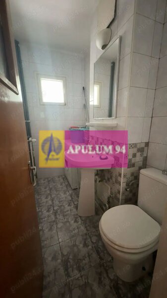 Apartament 4 camere de vanzare in zona Piata Victoriei